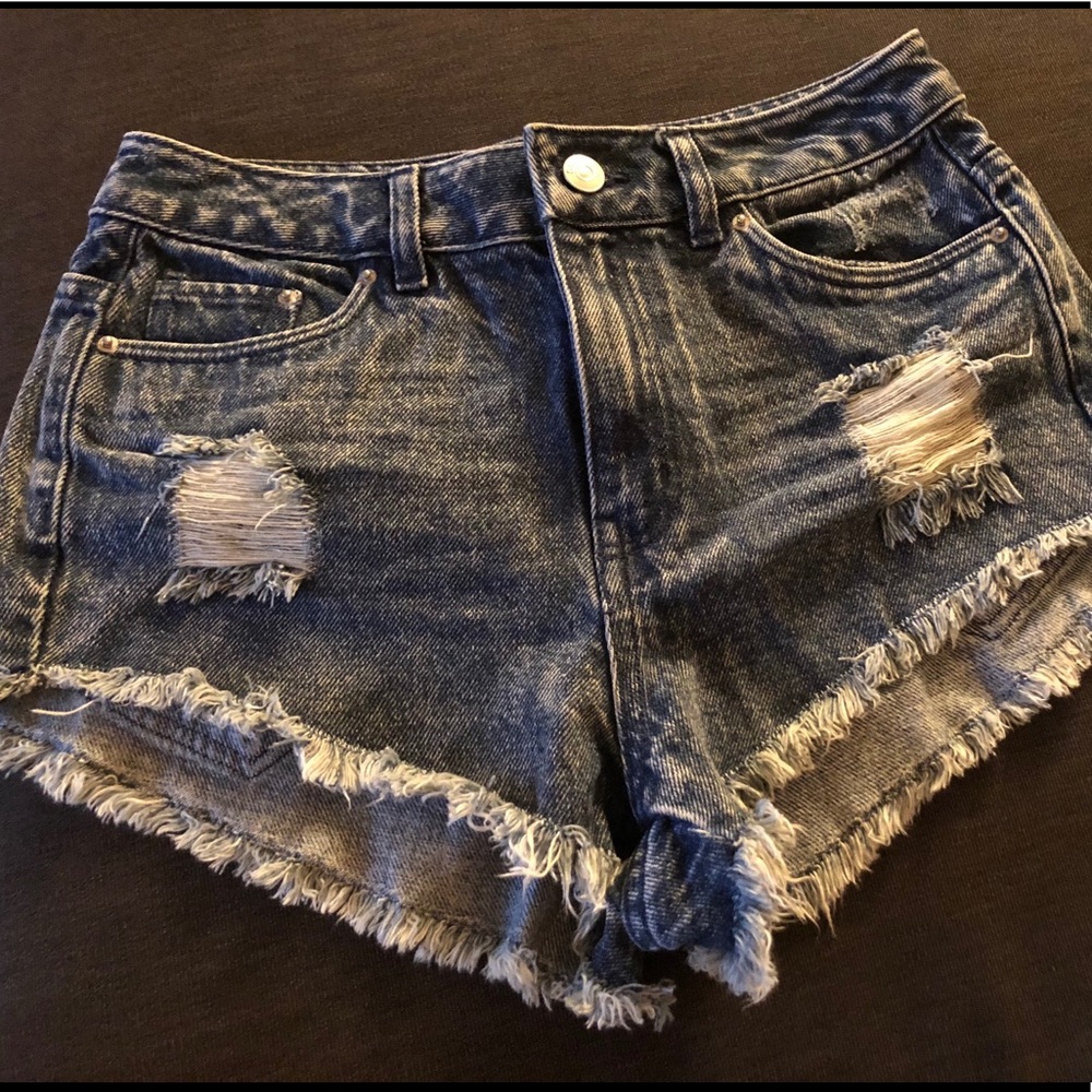 New distressed high waisted denim jeans